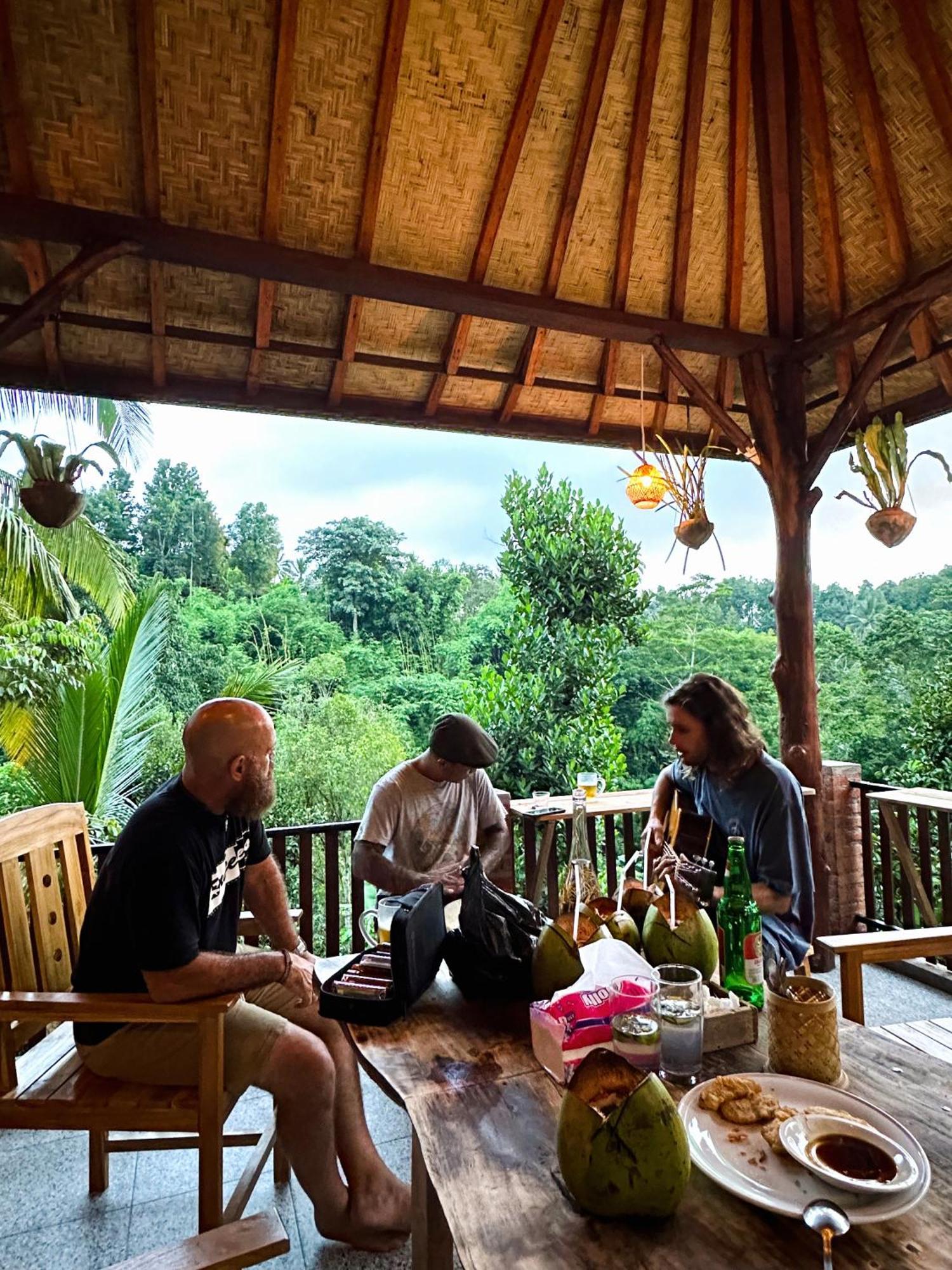 Hotel Artomoro Bali à Munduk Extérieur photo
